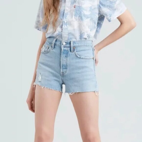 Levi's 501 High Rise Jean Shorts in Tango Light Wash size 26 - Picture 2 of 7